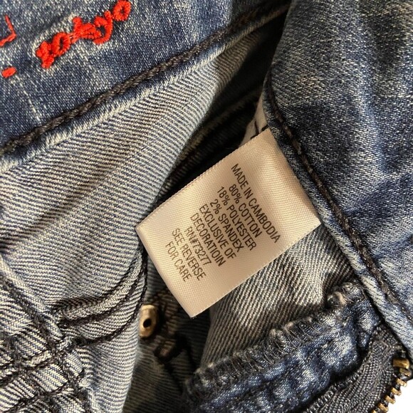 ELLE Women’s Jeans Size 10 Blue Straight Light‎ Stone Wash Distressed Casual - Picture 10 of 10